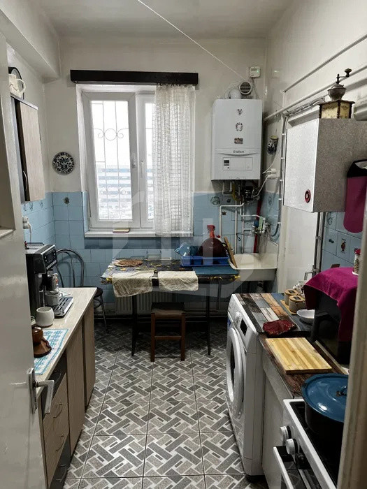 Apartament 3 camere, strada Horea