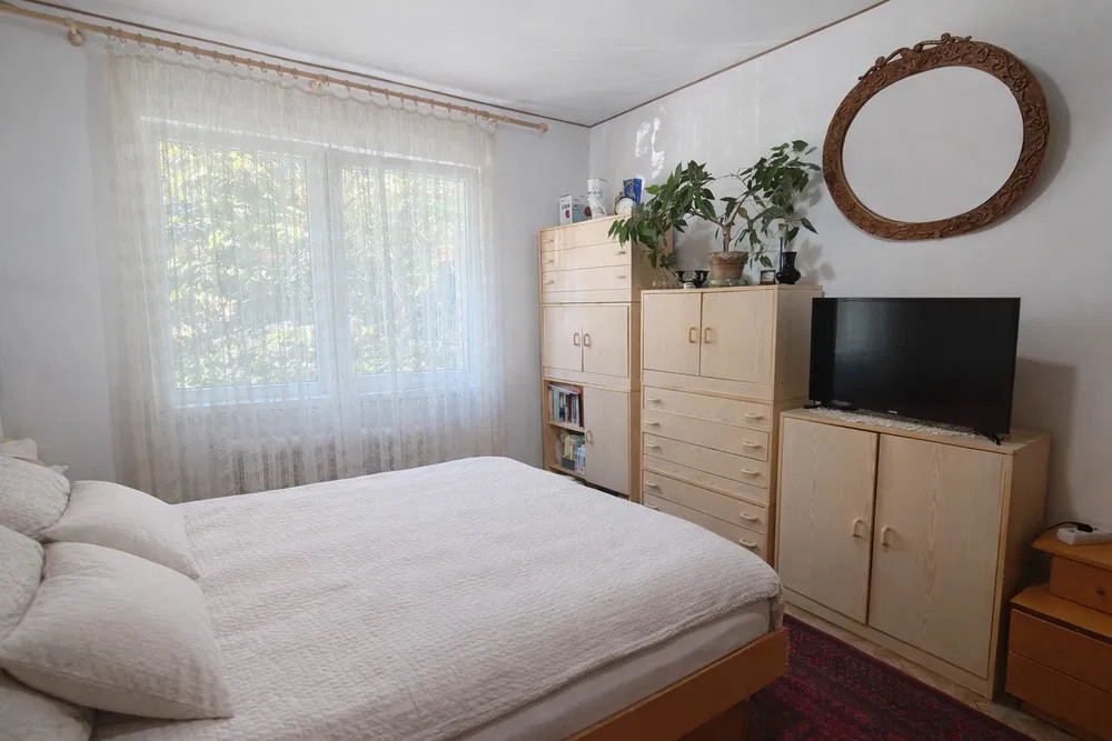 Apartament 3 camere etaj 2, zona Academia de Muzica
