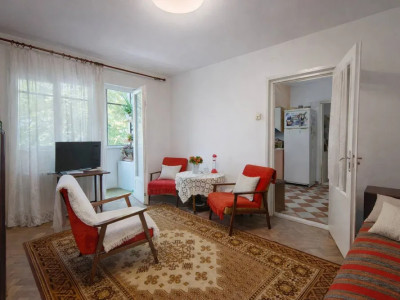 Apartament 3 camere etaj 2, zona Academia de Muzica