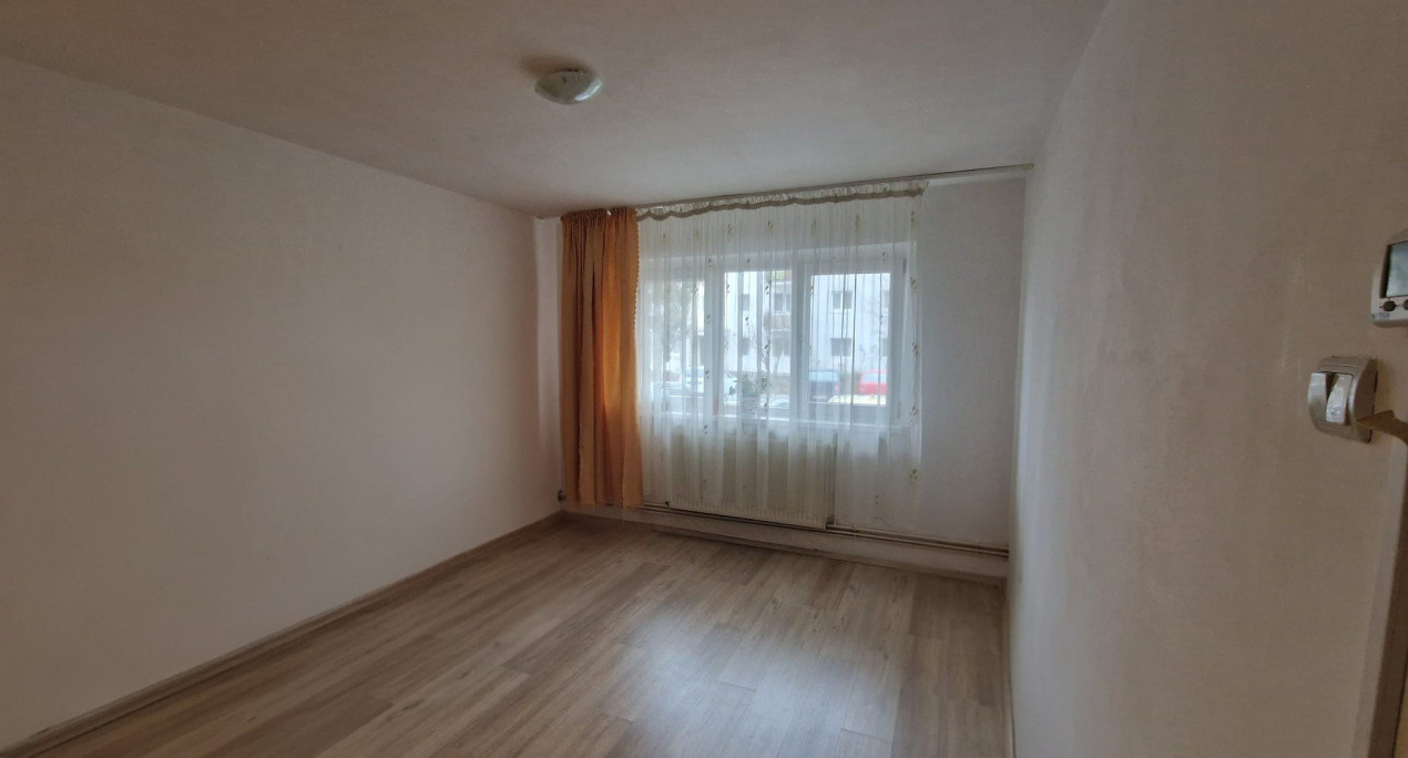 Apartament 3 camere, zona Bld Primaverii, Manastur