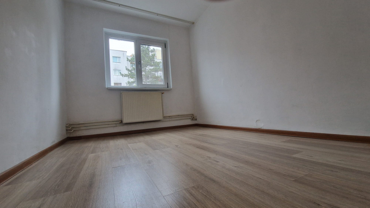 Apartament 3 camere, zona Bld Primaverii, Manastur