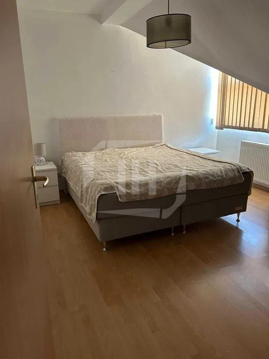 Apartament cu scara interioara in zona strazii Eugen Ionesco