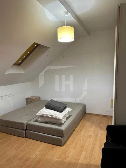 Apartament cu scara interioara in zona strazii Eugen Ionesco