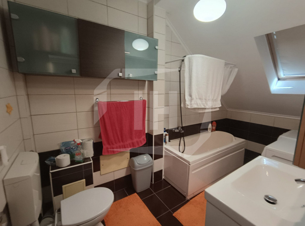 Apartament cu scara interioara in zona strazii Eugen Ionesco