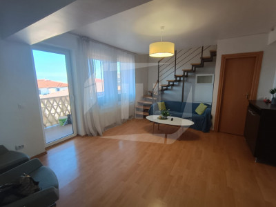 Apartament cu scara interioara in zona strazii Eugen Ionesco
