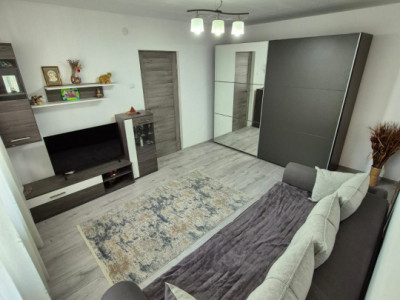 Apartament 3 camere la cheie, cartier Manastur