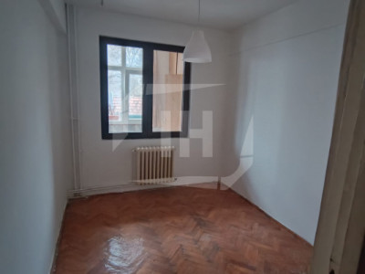 Apartament 3 camere, renovabil,  Gheorgheni