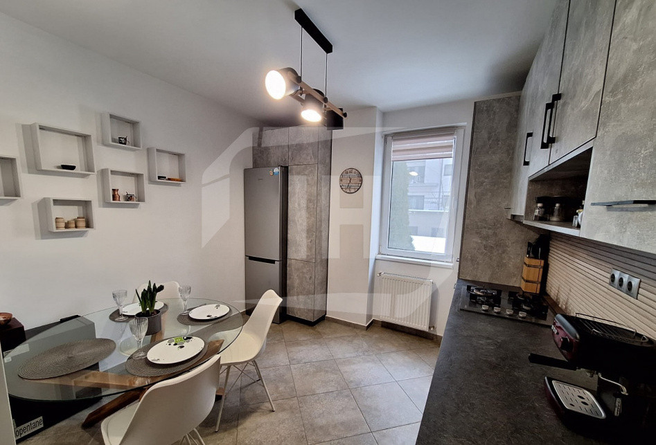 Apartament 2 camere, decomandat, 2 parcari subterane, Gheorgheni