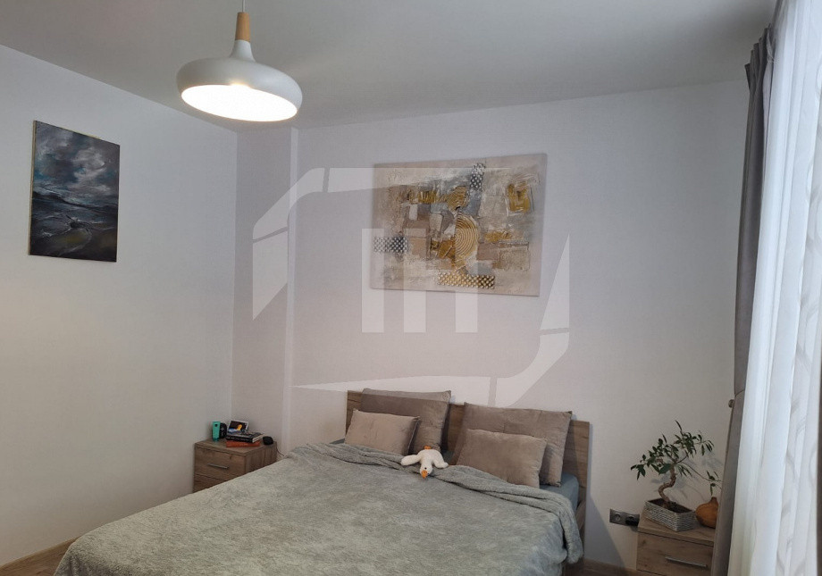 Apartament 2 camere, decomandat, 2 parcari subterane, Sopor