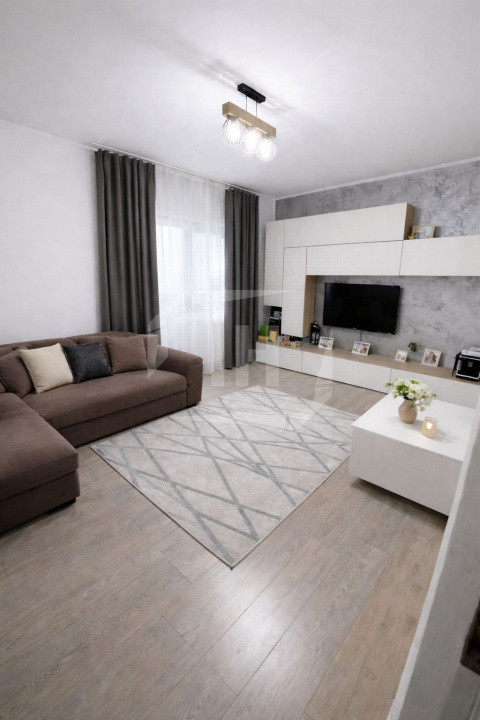 Apartament 3 camere, 2 bai, balcon, in Marasti