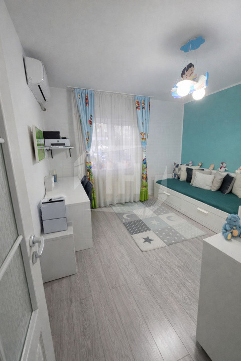 Apartament 3 camere, 2 bai, balcon, in Marasti