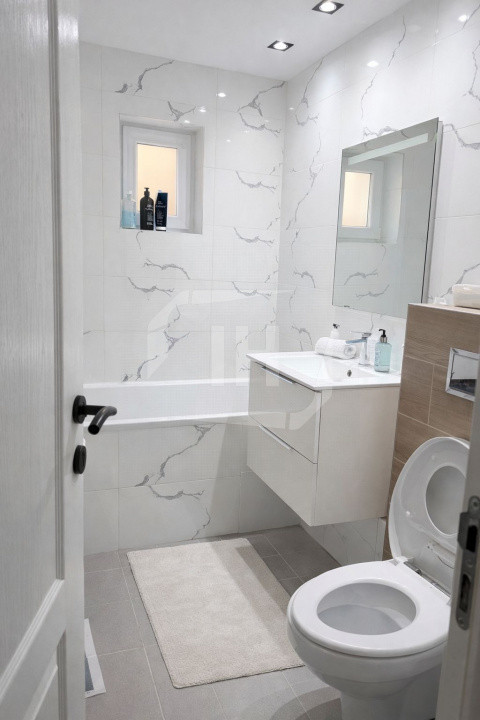 Apartament 3 camere, 2 bai, balcon, in Marasti