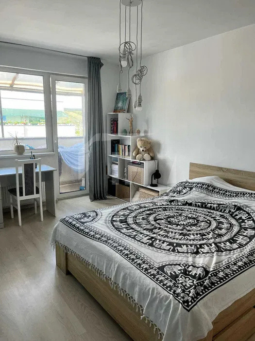 Apartament 3 camere, balcon 10 mp, in bloc nou, zona IRA