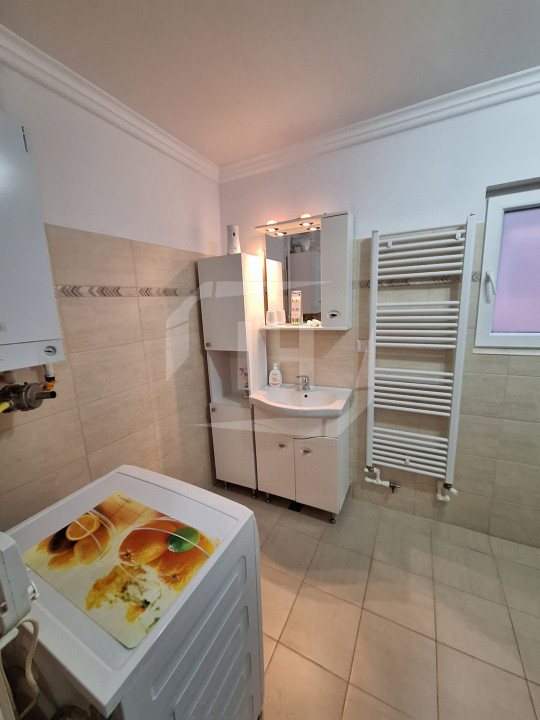 Casa cu curte de inchiriat in zona Ambient