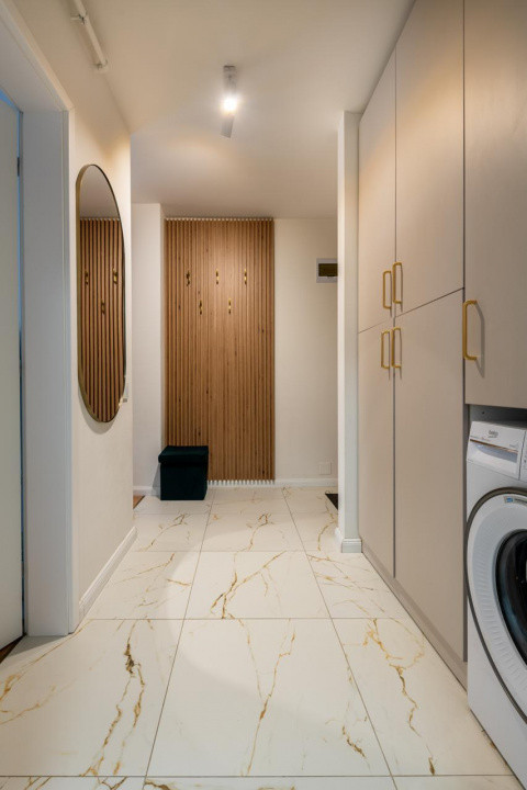 Apartament 3 camere la cheie, terasa, parcare subterana, zona Vivo