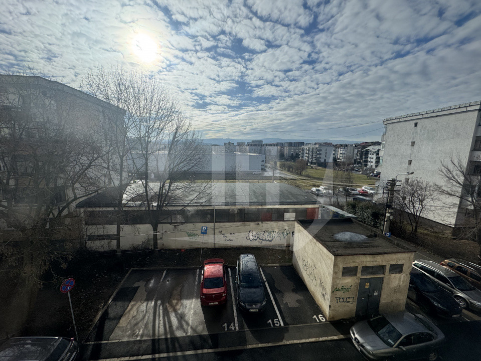 Apartament 2 camere, 2 balcoane, decomandat, etaj 2/7, in Marasti