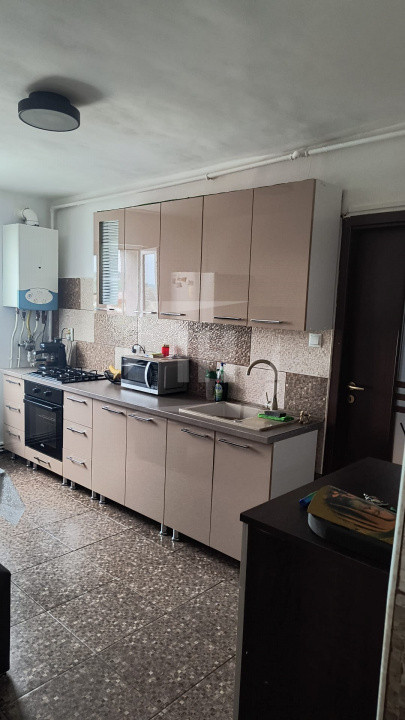 Apartament 2 camere, decomandat, in zona OMV Marasti