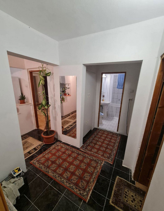 Apartament 3 camere decomandat, zona Bld Primaverii