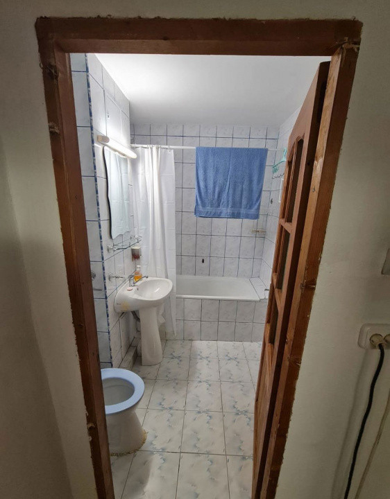 Apartament 3 camere decomandat, zona Bld Primaverii