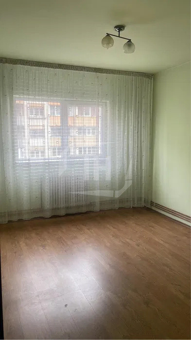 Apartament 2 camere, decomandat, etaj intermediar in Marasti