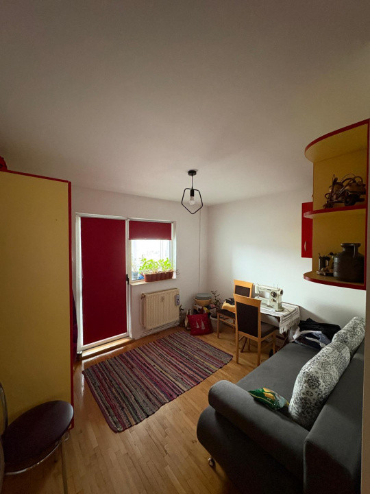 Apartament 4 camere, zona Calea Floresti