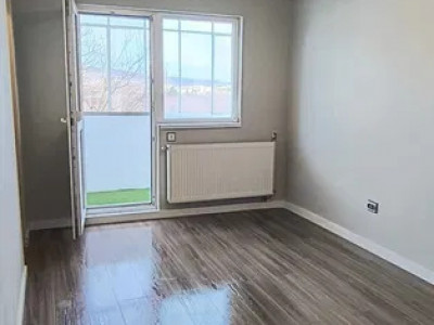 Garsoniera renovata, cu balcon, in Marasti