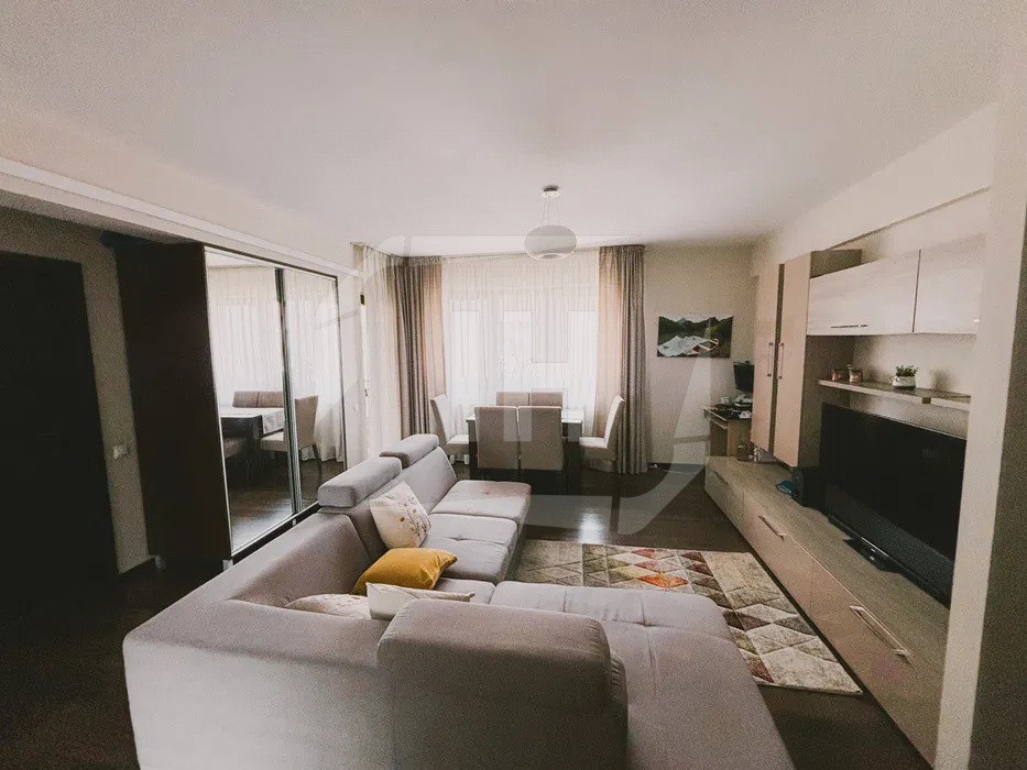 Apartament 3 camere, Europa