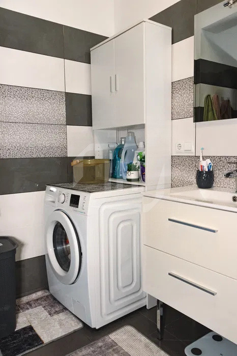 Apartament 3 camere, Europa