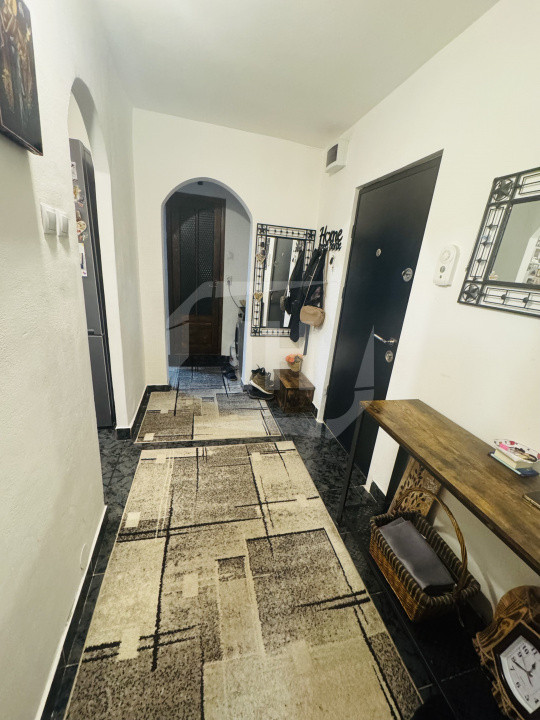 Apartament 2 camere, 2 balcoane, decomandat, cartier Intre Lacuri