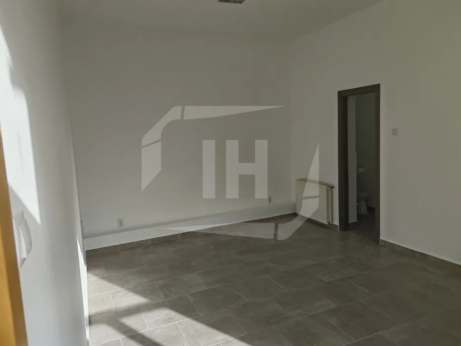 Birou 3 spatii distincte, ultracentral