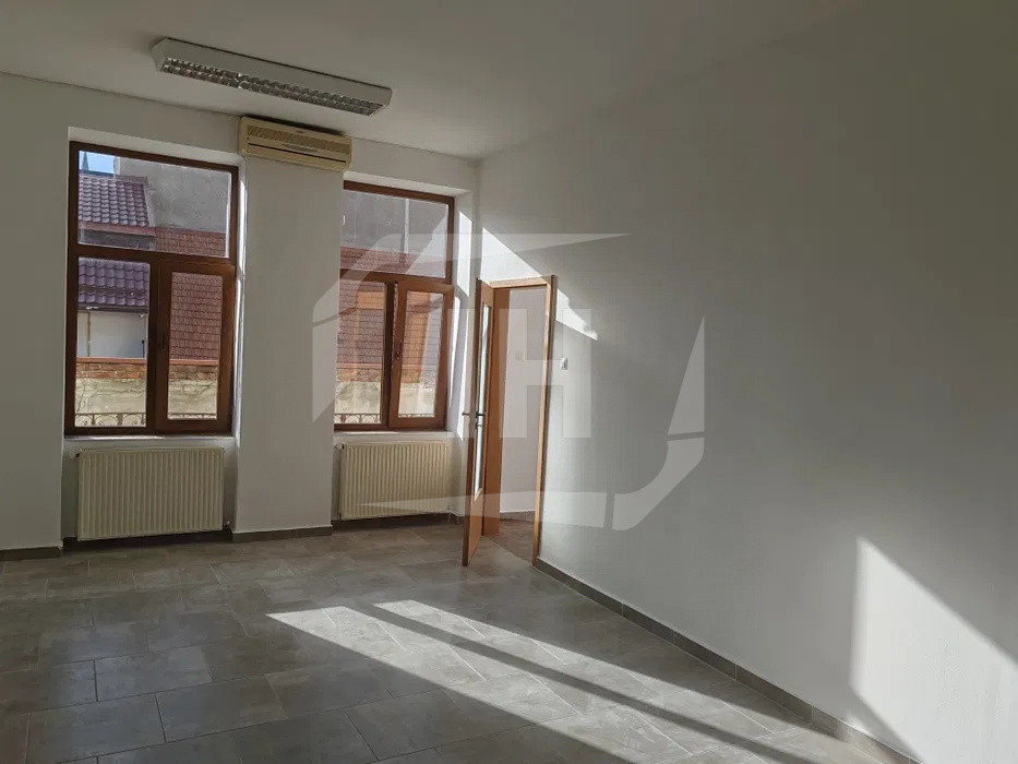 Birou 3 spatii distincte, ultracentral