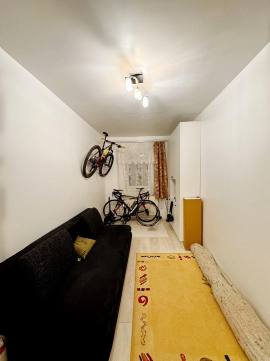 Apartament 3 camere, parcare, zona Edgar Quinet