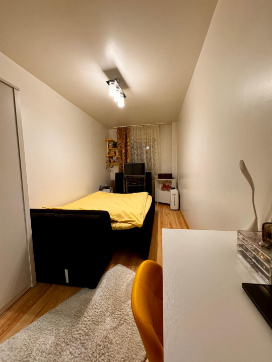 Apartament 3 camere, parcare, zona Edgar Quinet