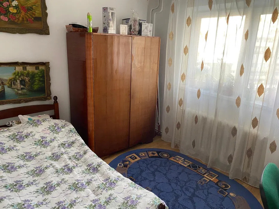 Apartament 2 camere decomandat, etaj intermediar, Bld Primaverii