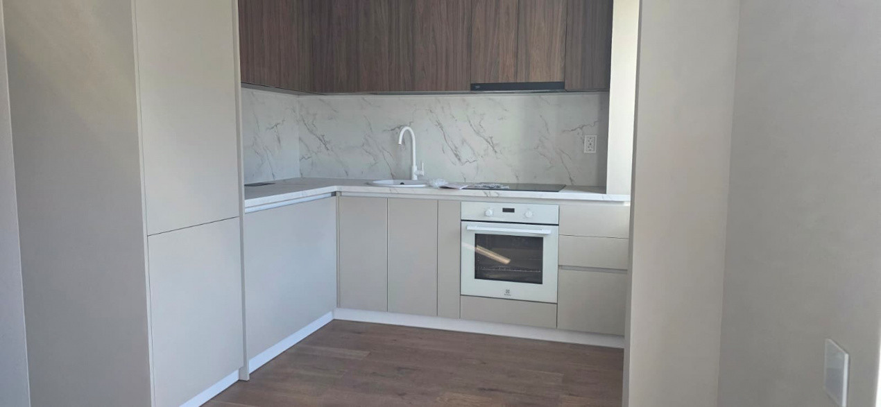 Apartament 2 camere la cheie, parcare subterana, zona Vivo