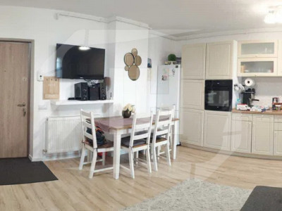 Apartament 3 camere, semidecomandat, et 4/7 in bloc nou!
