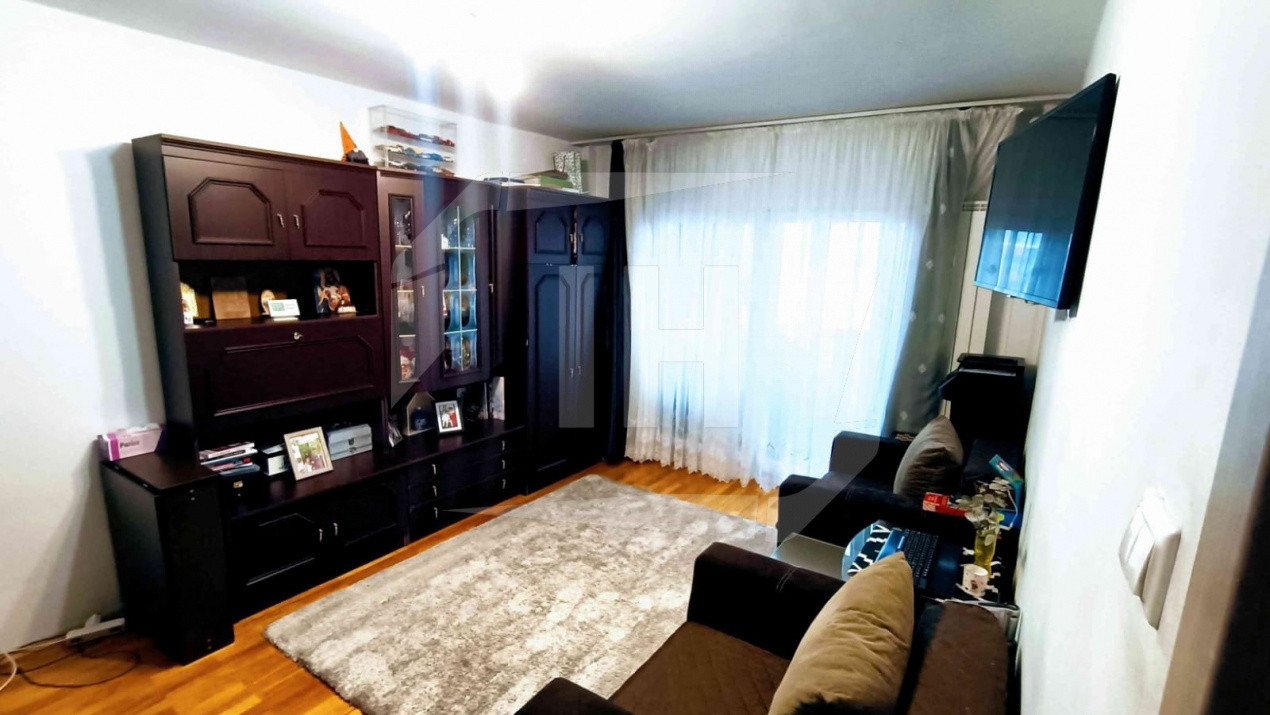 Apartament 2 camere, decomandat, etaj intermediar, cartier Intre Lacuri