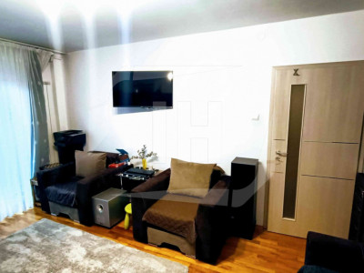 Apartament 2 camere, decomandat, etaj intermediar, cartier Intre Lacuri