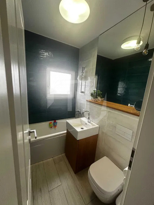 Apartament 3 camere, 2 bai, parcare, in bloc tip boutique in Borhanci