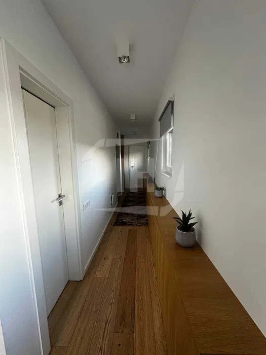 Apartament 3 camere, 2 bai, parcare, in bloc tip boutique in Borhanci