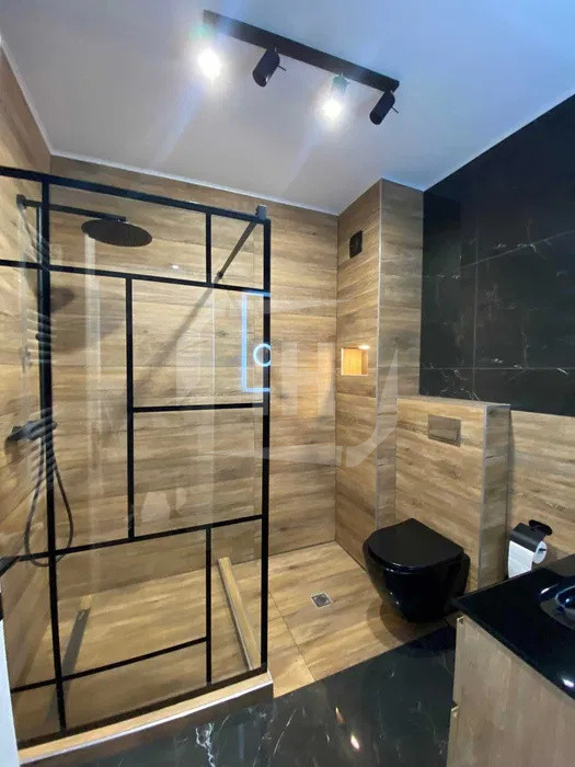 Apartament 2 camere, terasa 42 mp, parcare, in bloc nou!