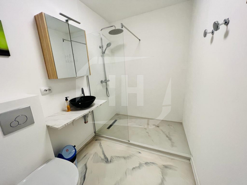 Apartament 2 camere, parcare subterana, in zona Vivo