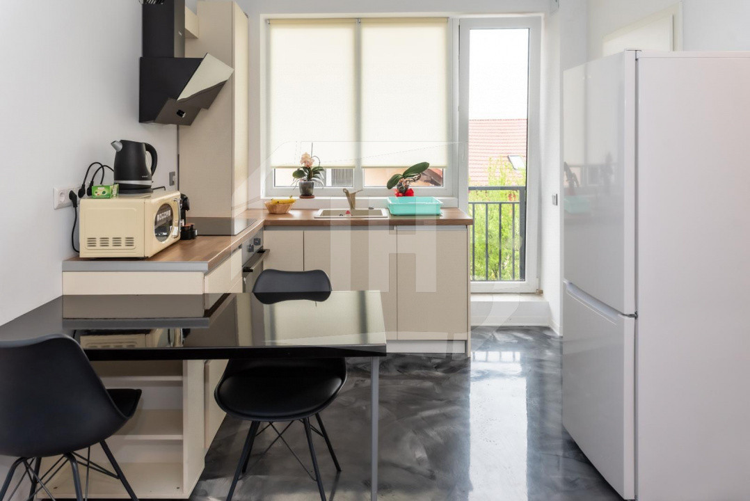 Apartament 2 camere si parcare in zona Vivo