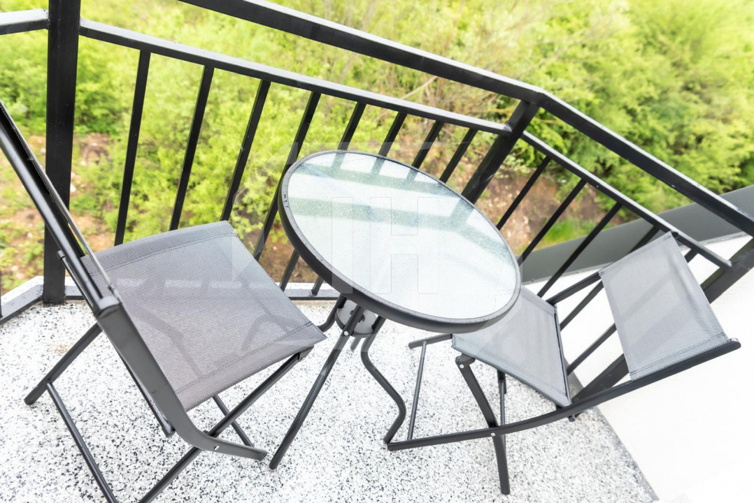 Apartament 2 camere si parcare in zona Vivo