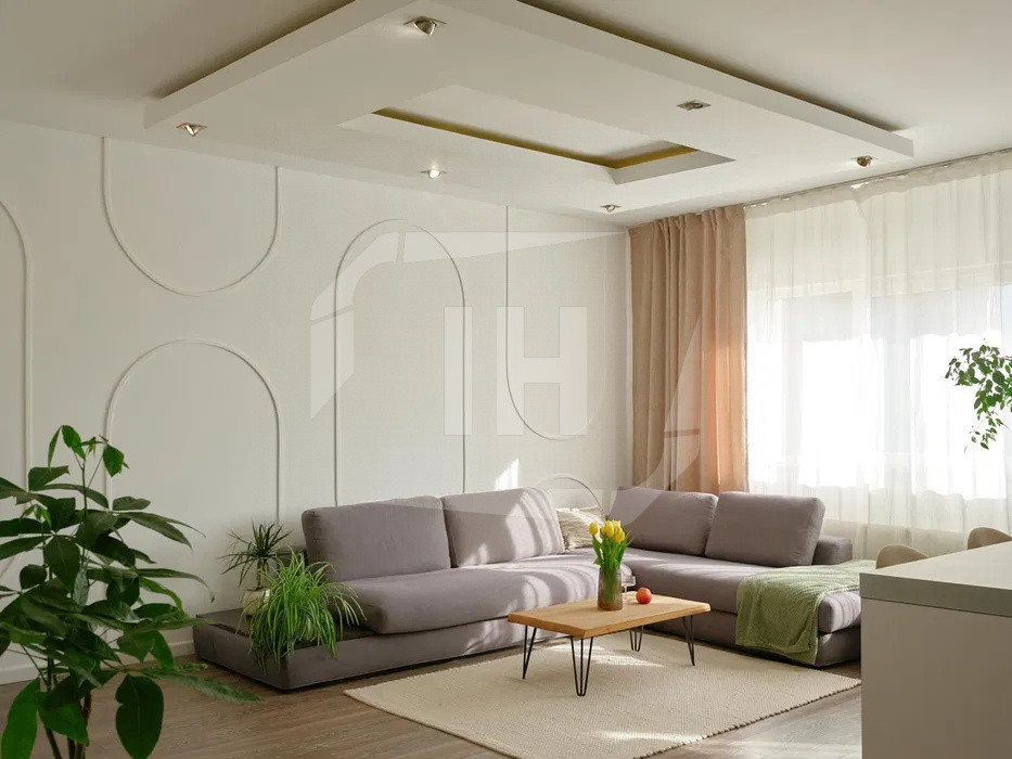 Apartament 3 camere, etajul 1, parcare, Zorilor