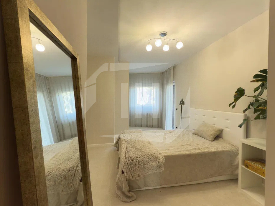 Apartament 3 camere, etajul 1, parcare, Zorilor