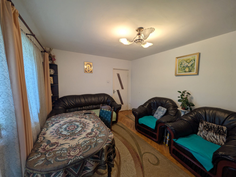 Apartament 4 camere la etajul 1, cartier Manastur