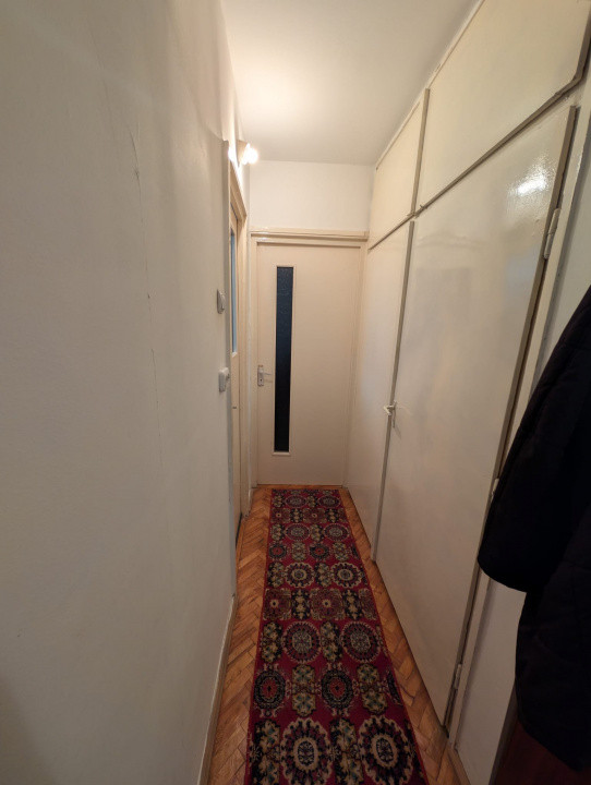Apartament 4 camere la etajul 1, cartier Manastur