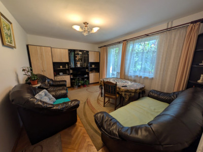 Apartament 4 camere la etajul 1, cartier Manastur