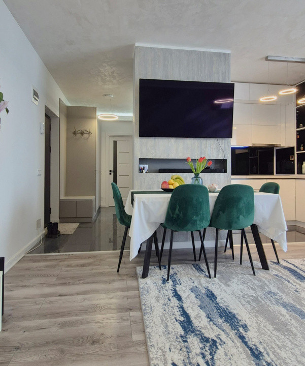 Apartament 3 camere la cheie, terasa si parcare, zona Vivo